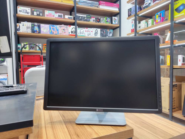 مانیتور استوک 22 اینچ دل Dell P2213T